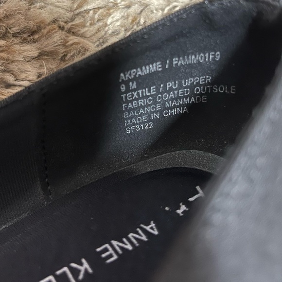 Anne Klein Loafer Heels, 9M, GUC - Picture 3 of 5